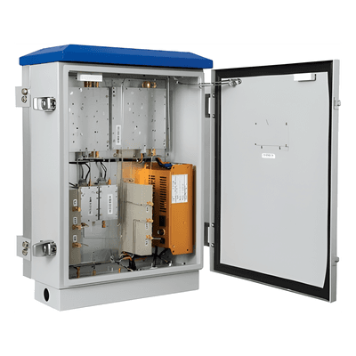 Amplificador de Señal Celular de Alta Potencia. Especial para Crear una Zona Celular en Áreas Rurales o Comunidades Alejadas. 95 dB de Ganancia, 20 Watts de Potencia, 850 MHz Banda de Frecuencia. Hasta 5 Km Lineales de Cobertura.