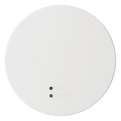 Procesador (hub) RadioRA 3 con adaptador de empotrar y de caja de conexiones, alimentado por PoE